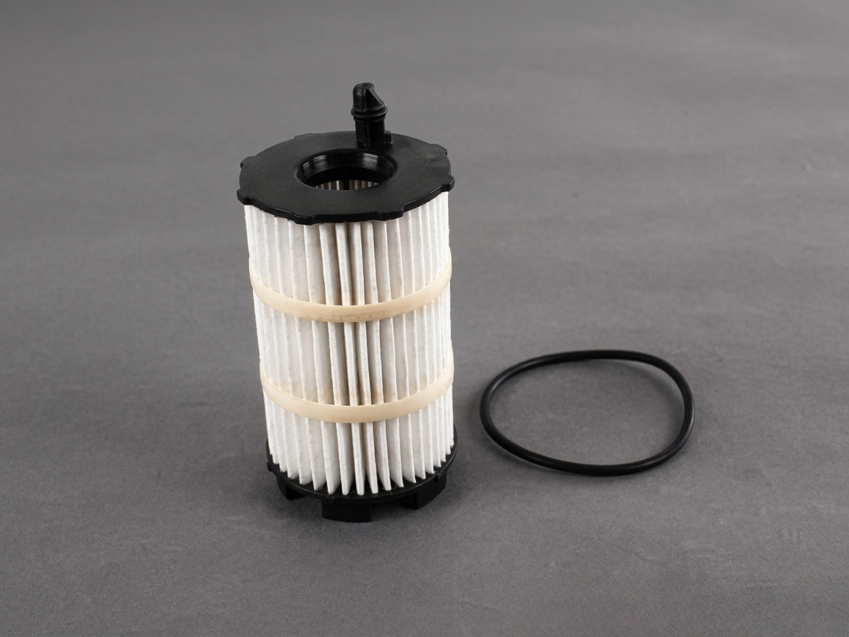 079198405E Engine Oil Filter Element – OEM Quality Replacement for Audi / Volkswagen / Porsche V6 & V8 Engines